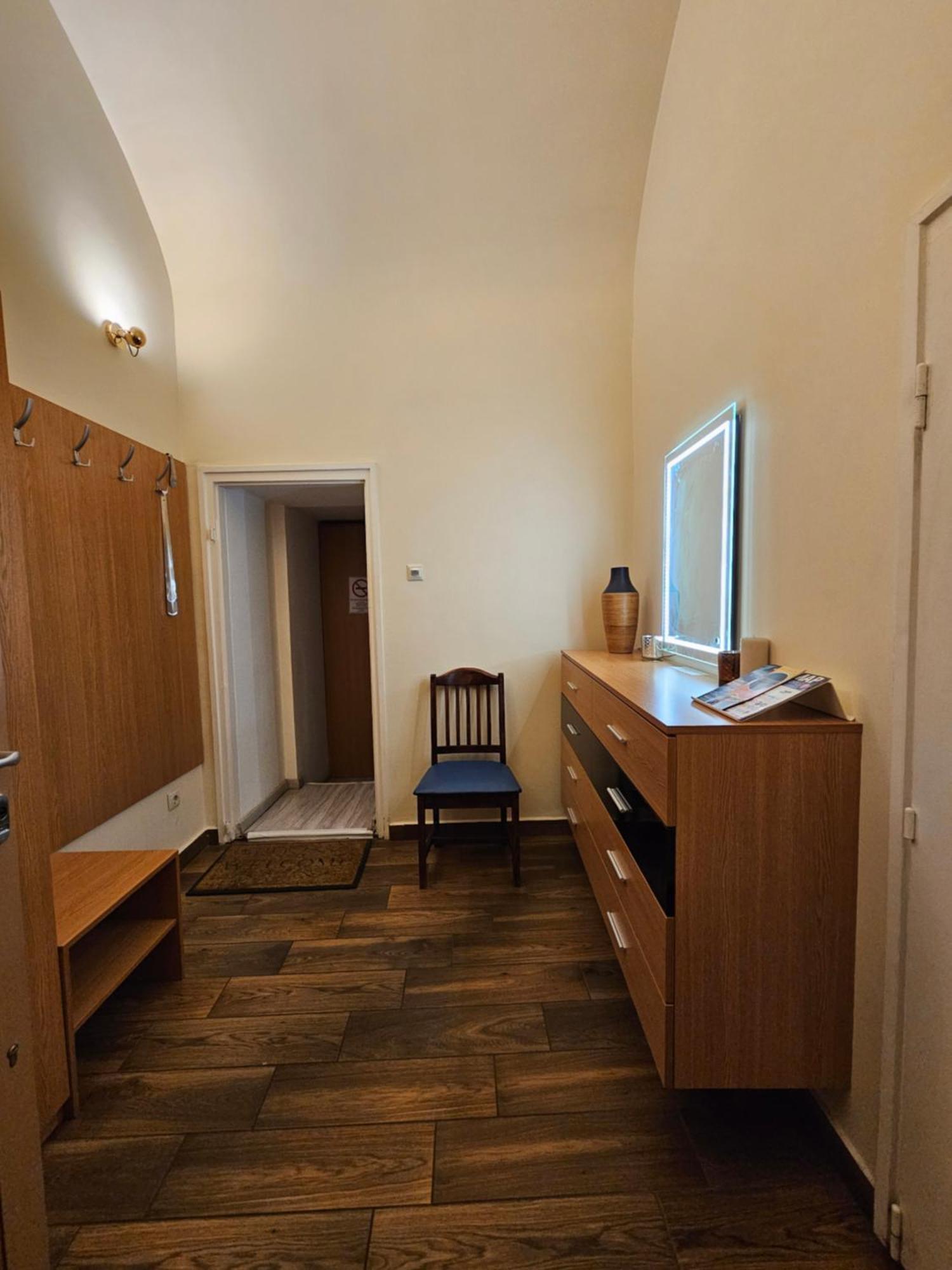 Walkway Apartment Deluxe Budapest Esterno foto