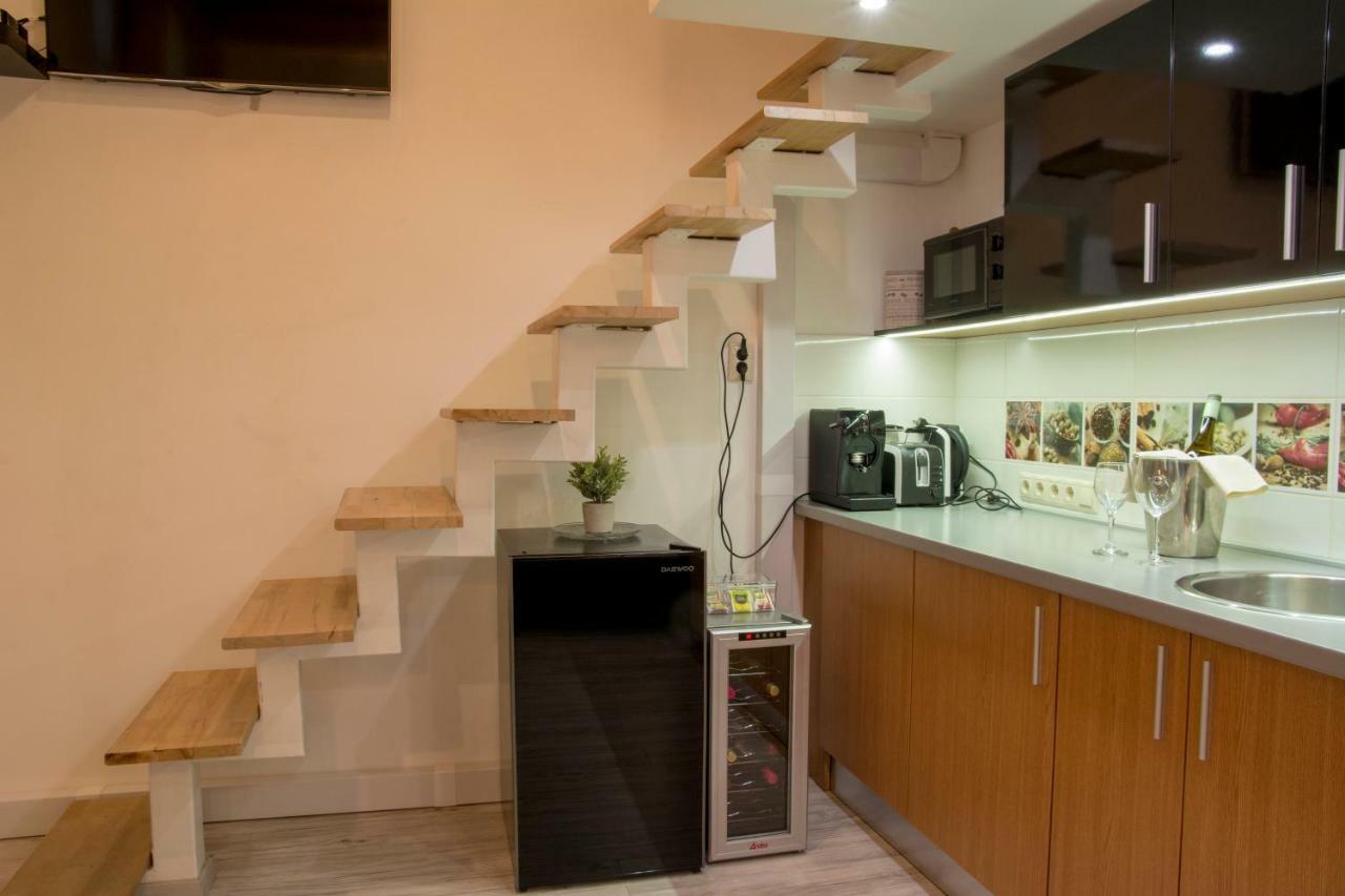Walkway Apartment Deluxe Budapest Esterno foto